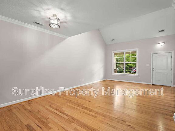 3rd image of 22252 Charthouse Ln