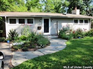 8 Library Ln, Woodstock, NY 12498
