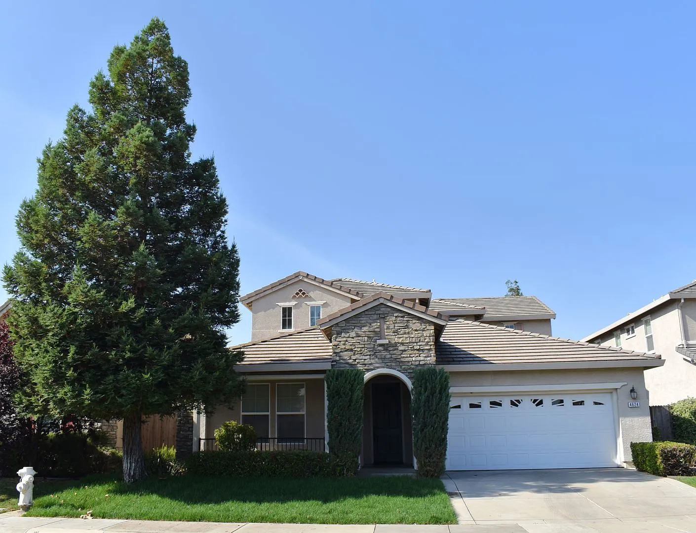 Resident Benefit Package Property — Photo 1