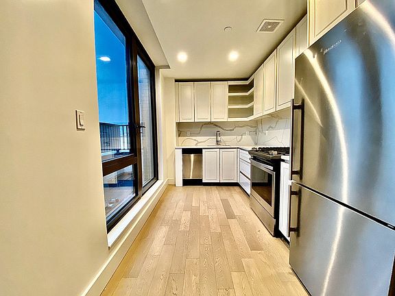 3rd image of 635 4th Ave #601