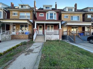 104 Rosslyn Ave N #1, Hamilton, ON L8L 7P4