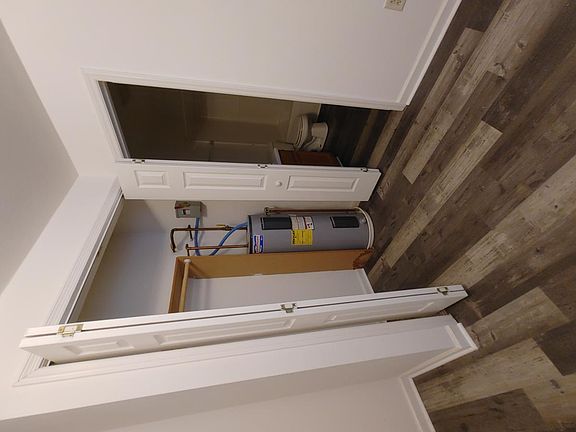2nd image of 813 Apperson Dr #5