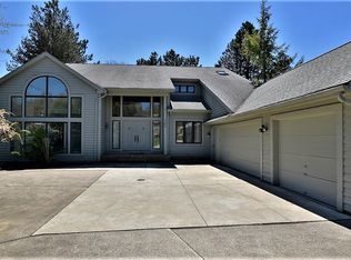 160 Jackson Dr, Orange, OH 44022