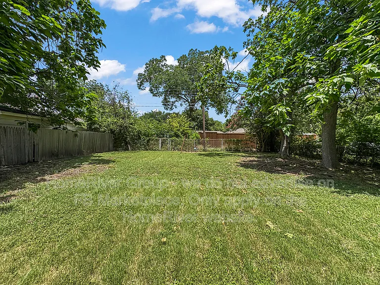 3203 Gus Thomasson Rd — Photo 18