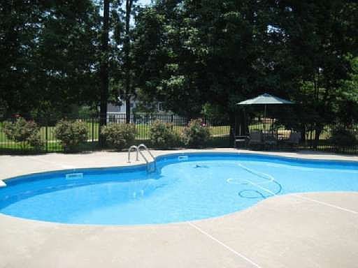 5th image of 338 Kensington Dr