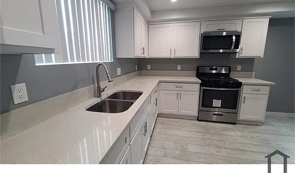 841 E 32nd St #841 — Photo 9