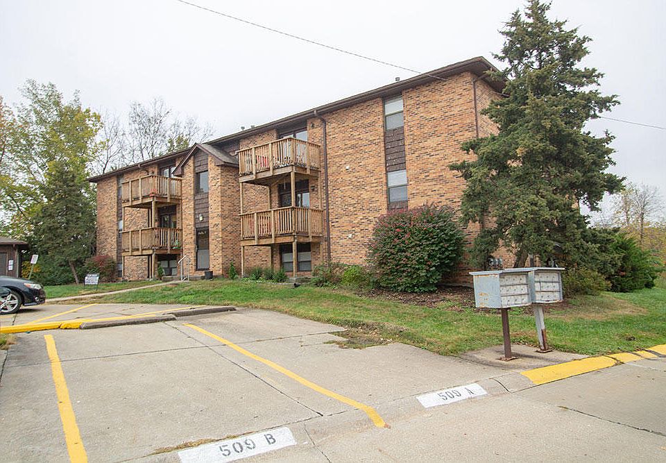 1st image of 506 Columbia Dr APT G