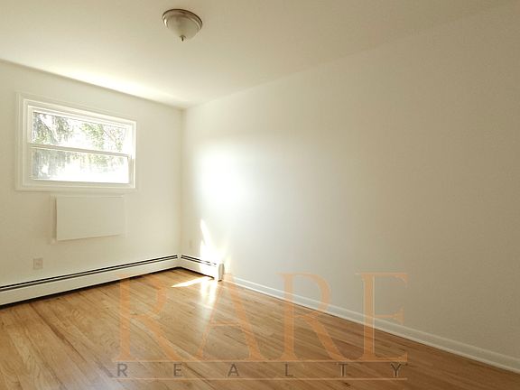 5th image of 2740 Johnson Ave #2