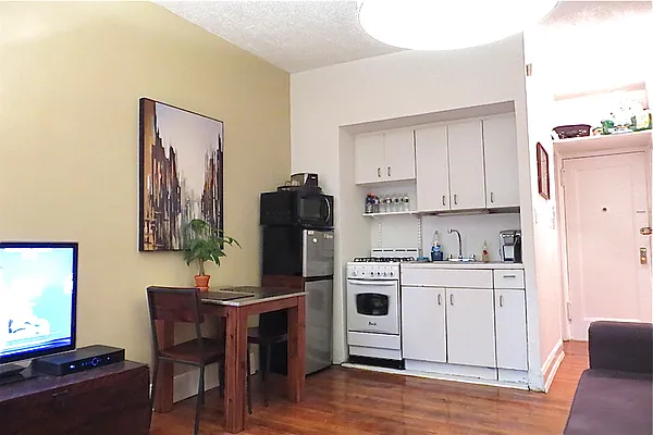 Rented by Maz Group NY | media 16