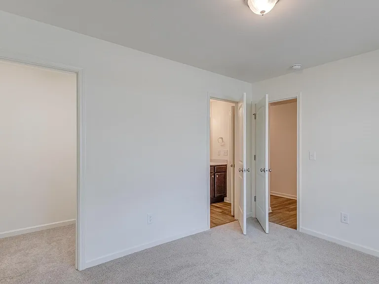 2820 Killian Ct — Photo 12