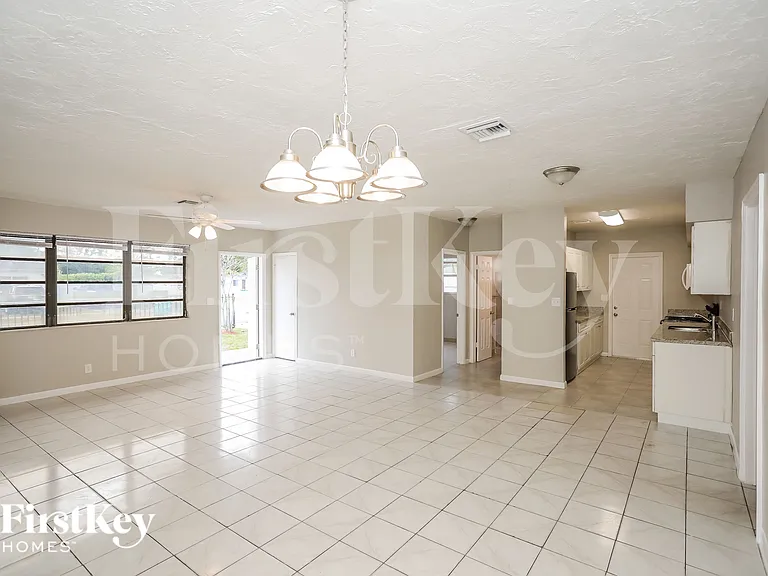 3751 NW 170th St — Photo 5