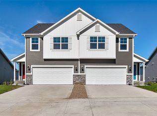4722 172nd St, Urbandale, IA 50323