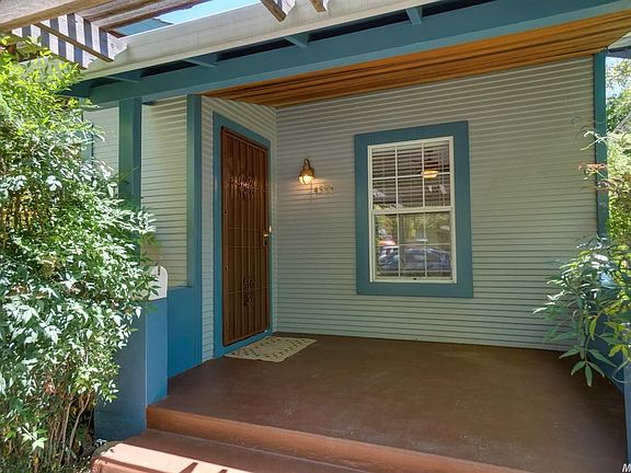 4th image of 4335 52nd St