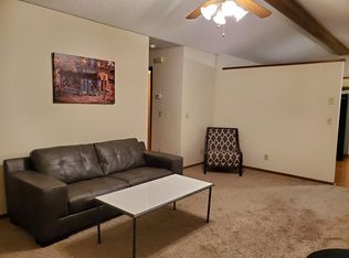 1521 Grandview Ave APT 3, Papillion, NE 68046