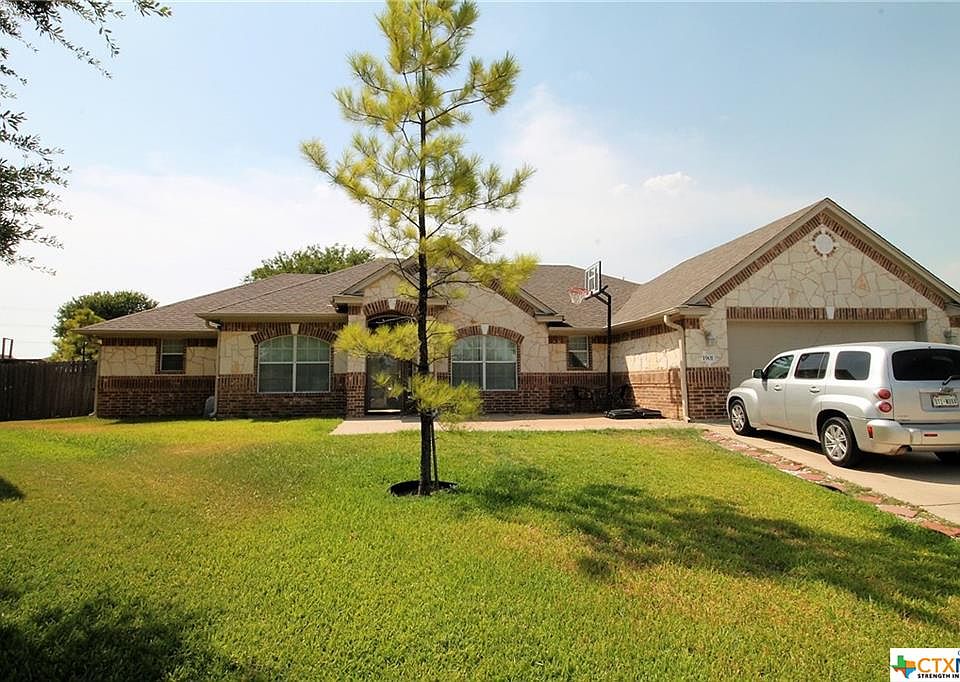 1st image of 1901 Yuma Cir