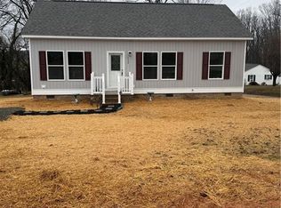 113 Hill St, Jonesville, NC 28642