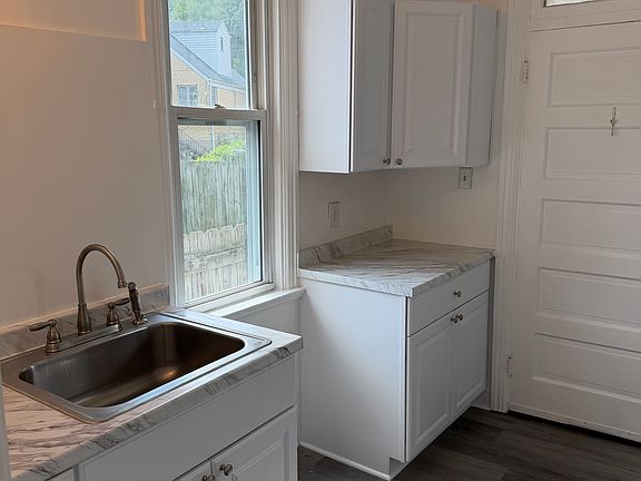 5th image of 21 Jones St