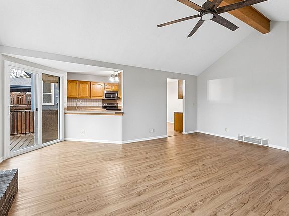 3rd image of 16910 Holmes Cir
