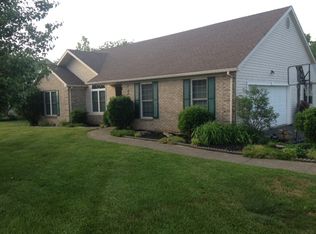 1005 Thorn Bush Rd, La Grange, KY 40031