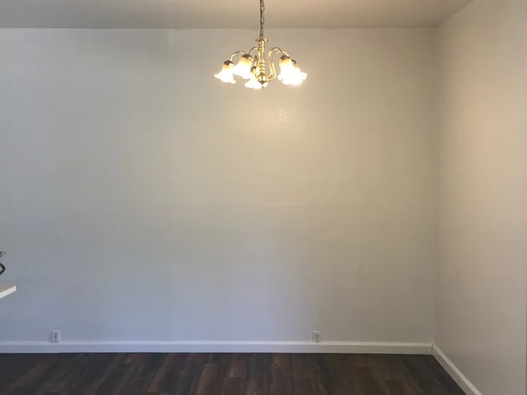 619 Villanova Dr — Photo 3