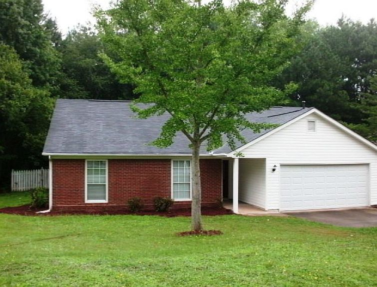 1st image of 2410 Bankston Cir