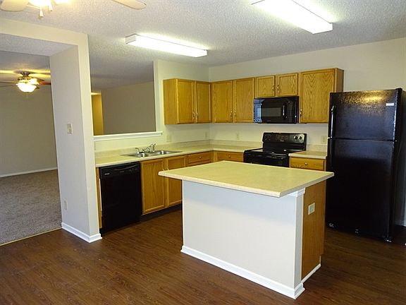 5th image of 1416 White Birch Ln