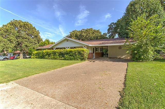 1st image of 6212 Ravenswood Dr