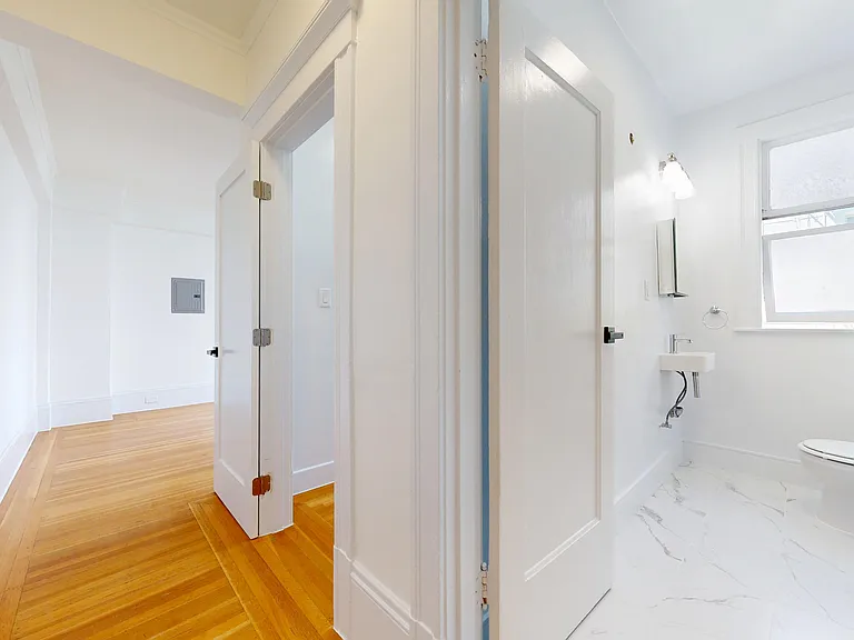 1060 Bush Street — Photo 27