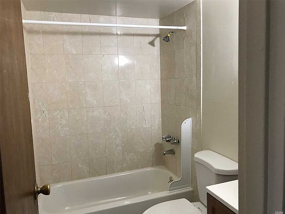 3rd image of 680 Evelyn Ave APT 2D