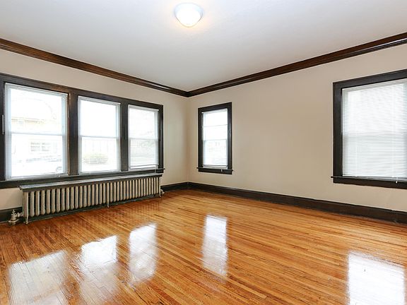 5th image of 3617 12th Ave S APT 3