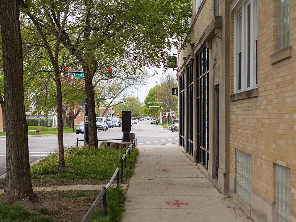 1st image of 4501 N Milwaukee Ave