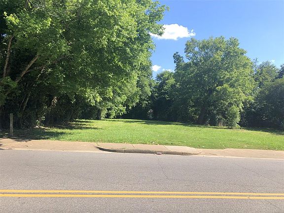 2nd image of 228 E Vandiver Blvd