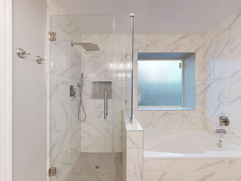 1009 Crimson Cove Dr — Photo 36