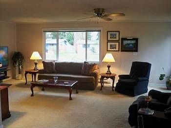 3rd image of 4627 191st St SW