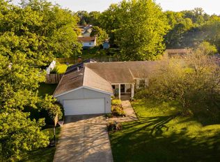 7033 Elmbrook Dr, Fort Wayne, IN