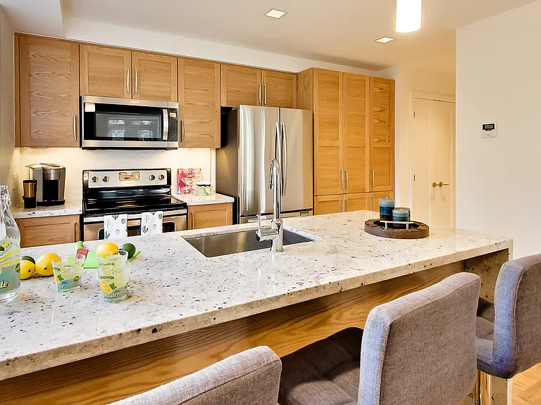 42 Glen Elm Ave #206 — Photo 107