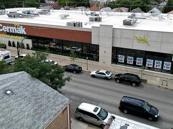 2nd image of 5122 W Belmont Ave #B