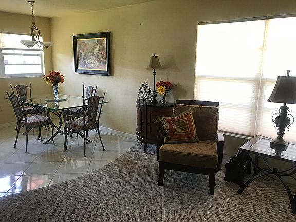 3rd image of 95 Spring Lake Dr APT 206