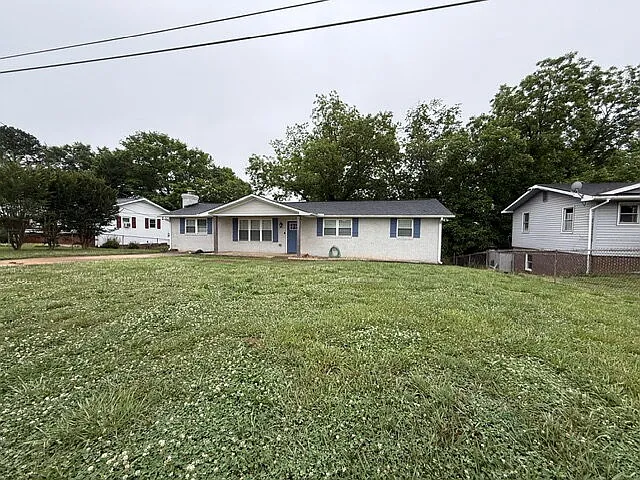 123 Monaview Cir — Photo 1