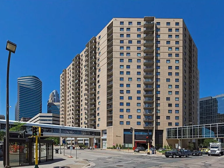 121 Washington Ave S #404 — Photo 1