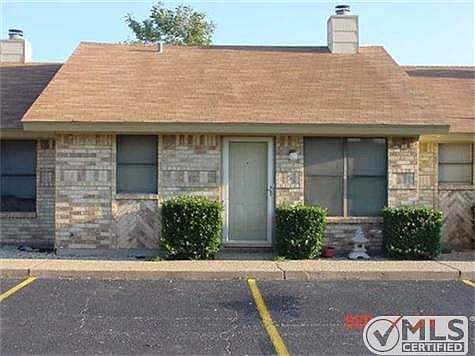 2nd image of 5 Teakwood Ln
