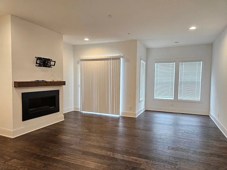 1337 Fairmont Ave NW — Photo 9