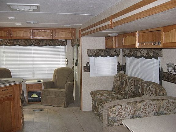 5th image of 223 Eagle Dr #C9
