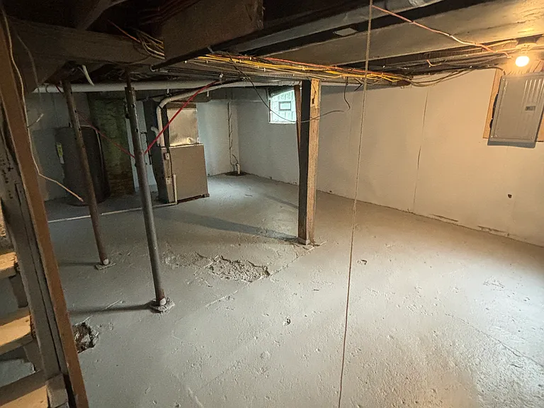 936 Ella Ct — Photo 13