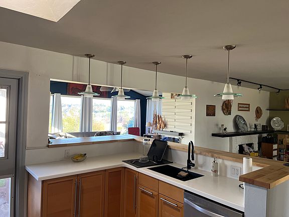 4th image of 5521 Lodi St