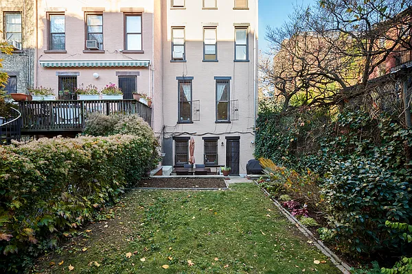 Sold by Compass | media 3