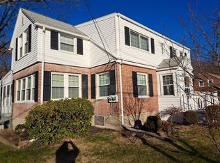 196 Clover St, Worcester, MA 01603