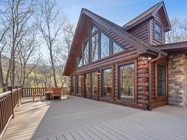 147 Diamond Falls Blvd, Franklin, NC 28734