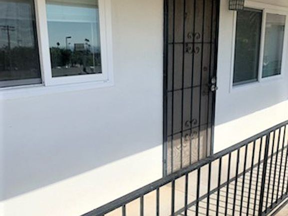 4th image of 811 Agate St APT 7
