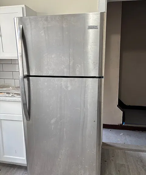 2285 Cortland St — Photo 16